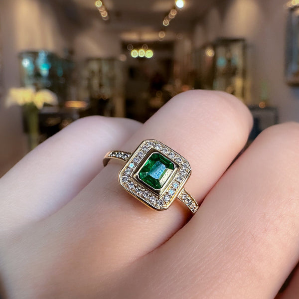 Stylish Square Emerald Ring in 18K Yellow Gold | Style 2975Y | PIERRE  Jewellery - order now in India